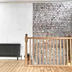 Amazing Property With Free Parking